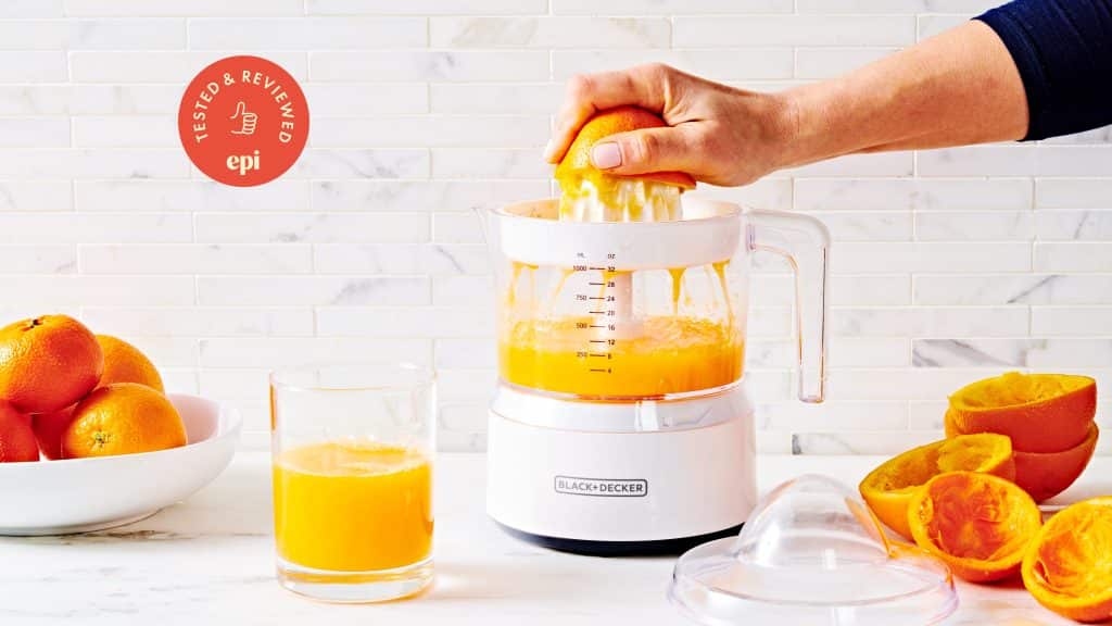 What Is The Difference Between A Manual And Electric Juicer?