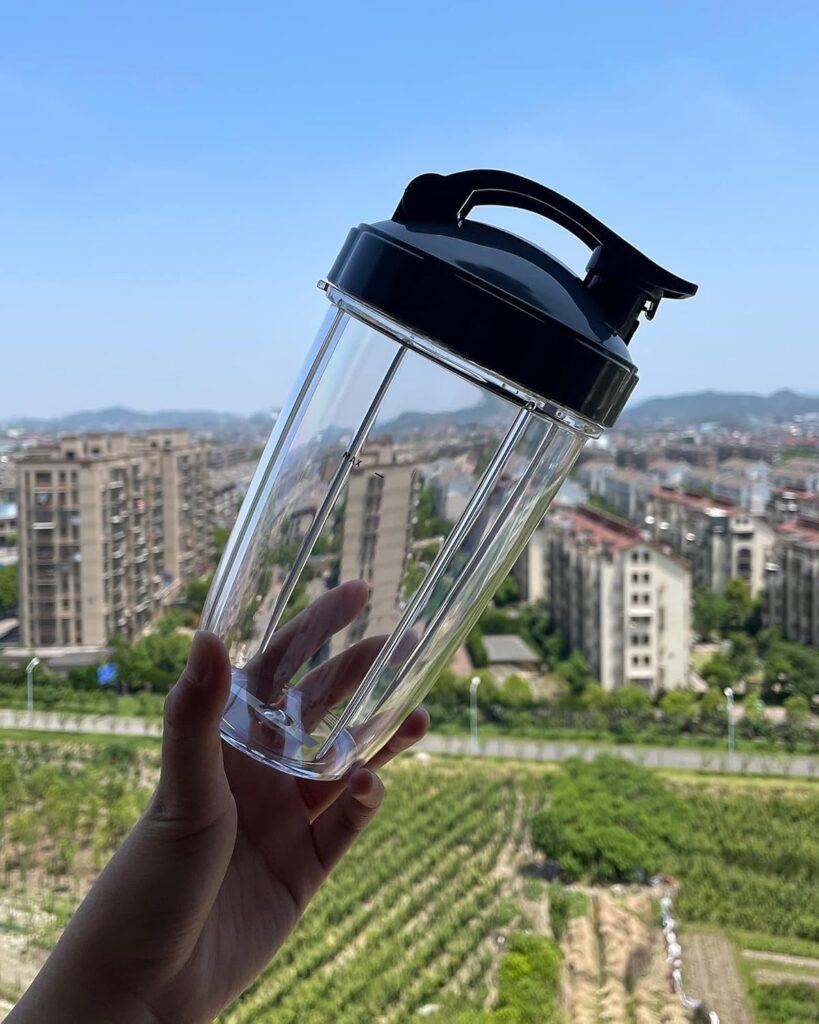 4 pcs Blender Cups 32oz Cups with Flip-Top To-Go-Lids and Stay-Fresh Resealable Lid Compatible with NB 900W 600W Blenders Replacement Parts