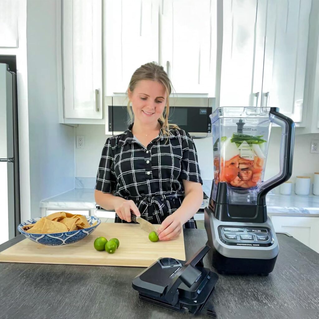 Lid Replacement for Ninja Blender 72 OZ Pitcher, Replacement Parts Top Locking Lid Cover for Ninja Blender BL642 BN701 BN751 BN801 BL610 DB751A CT610, Ninja New Model Food Processor Accessories